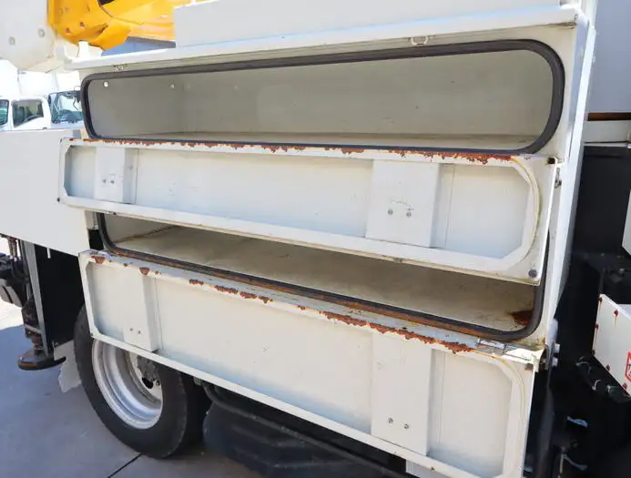 いすゞ エルフ 小型 高所・建柱車 高所作業車 電工仕様の中古トラック画像4