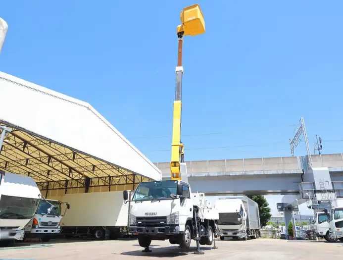 いすゞ エルフ 小型 高所・建柱車 高所作業車 電工仕様の中古トラック画像6