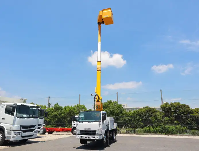いすゞ エルフ 小型 高所・建柱車 高所作業車 電工仕様の中古トラック画像6