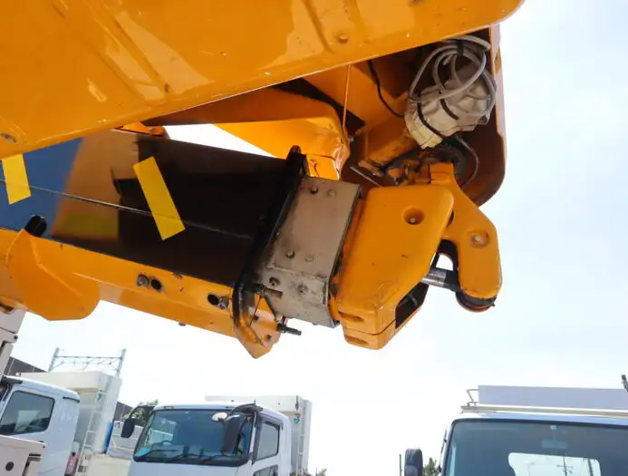 いすゞ エルフ 小型 高所・建柱車 高所作業車 電工仕様の中古トラック画像10