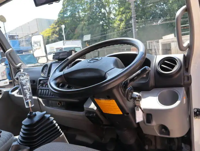 日野 デュトロ 小型 アルミバン サイドドア TKG-XZC655Mの中古トラック画像9