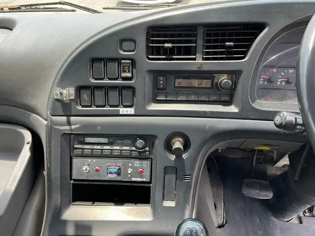 いすゞ ギガ 大型 ミキサー・ポンプ ベッド PDG-CXZ77K8の中古トラック画像16