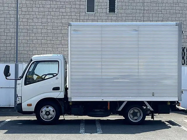 トヨタ トヨエース 小型 アルミバン TKG-XZU605 H29の中古トラック画像2