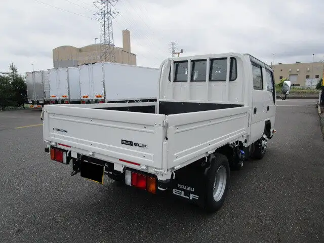いすゞ エルフ 小型 平ボディ Wキャブ 2RG-NJR88Aの中古トラック画像3