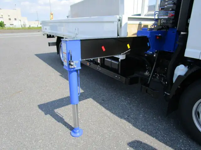 いすゞ エルフ 小型 クレーン付 4段 ラジコンの中古トラック画像9