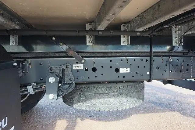 いすゞ エルフ 小型 冷凍冷蔵 低温 床ステンの中古トラック画像16