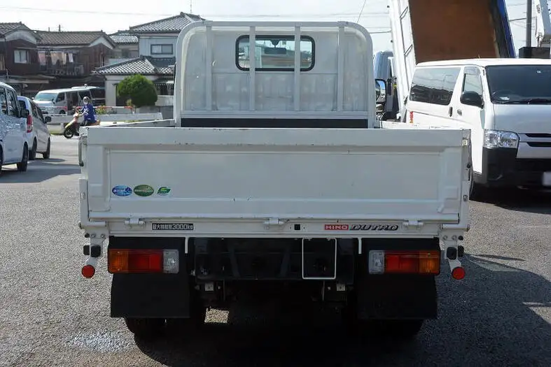 日野 デュトロ 小型 平ボディ 2RG-XZU605M R2の中古トラック画像4