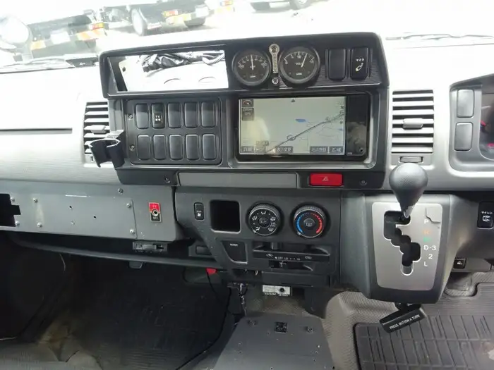 トヨタ ハイエース 小型 特殊車両 CBF-TRH226S H20の中古トラック画像16