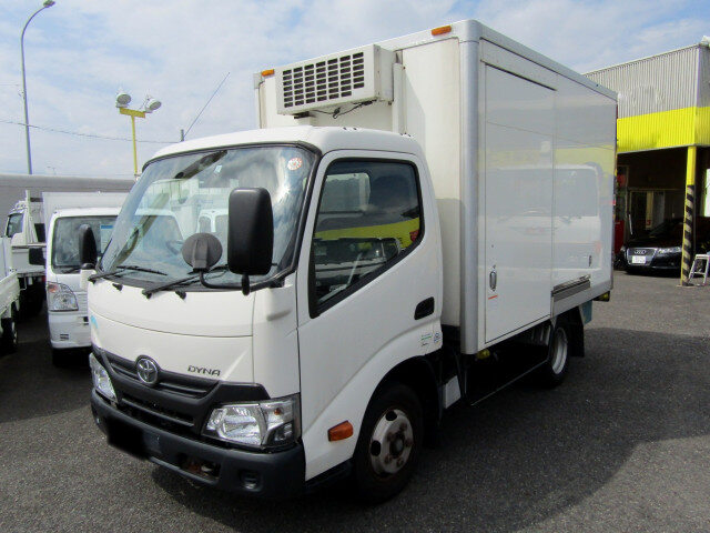 トヨタ ダイナ 小型 冷凍冷蔵 XZC605