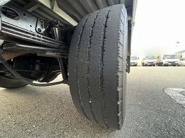日産 アトラス 小型 平ボディ 床鉄板 SDG-SZ5F24の中古トラック画像20