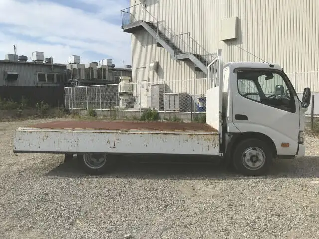 日野 デュトロ 小型 平ボディ 床鉄板 TKG-XZC645Mの中古トラック画像5