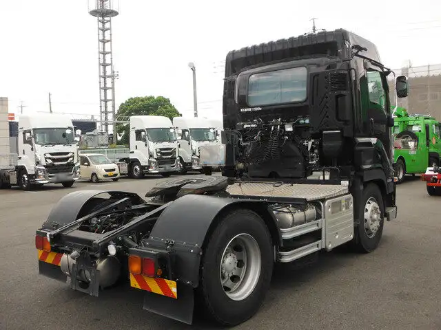 いすゞ ギガ 大型 トラクター ハイルーフ 1デフの中古トラック画像4
