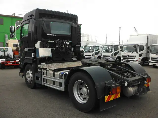 いすゞ ギガ 大型 トラクター ハイルーフ 1デフの中古トラック画像5