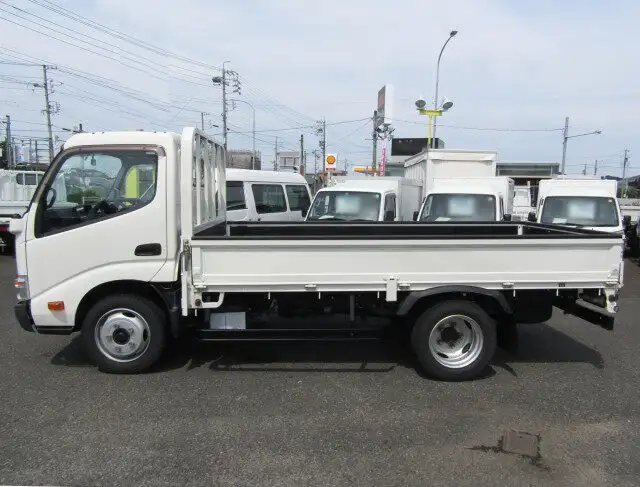 トヨタ トヨエース 小型 平ボディ XZU640 H27の中古トラック画像2