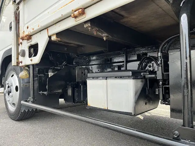いすゞ エルフ 小型 ウイング 幌ウイング KR-NKR81LAVの中古トラック画像像17