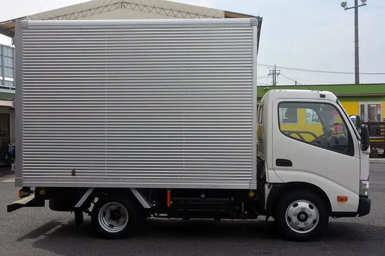 トヨタ ダイナ 小型 アルミバン TKG-XZU605 H29の中古トラック画像2