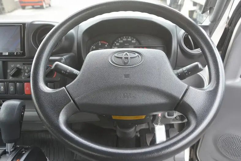トヨタ トヨエース 小型 アルミバン TKG-XZU655 H29の中古トラック画像4