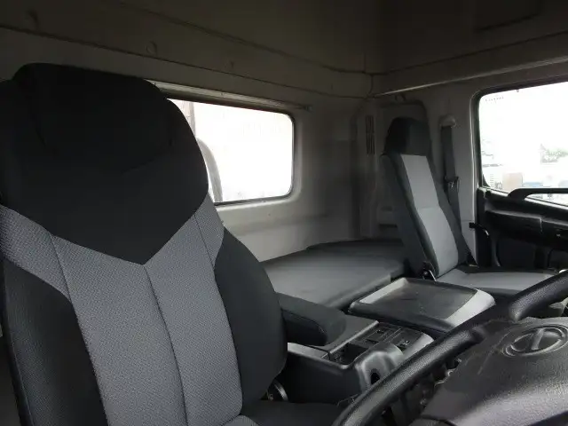 日野 プロフィア 大型 トラクター ハイルーフ 2デフの中古トラック画像7