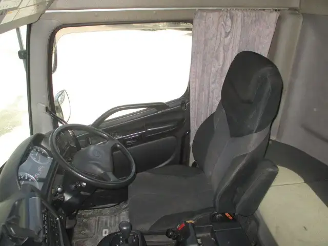日野 プロフィア 大型 トラクター 1デフ ベッドの中古トラック画像8