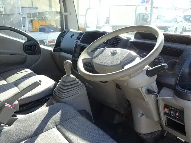 日産 アトラス 小型 平ボディ 床鉄板 PDG-SZ5F24の中古トラック画像9
