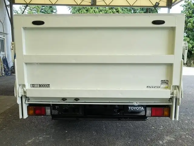 トヨタ ダイナ 小型 平ボディ パワーゲート 床鉄板の中古トラック画像4