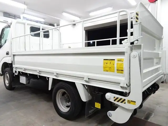 トヨタ トヨエース 小型 平ボディ パワーゲート 床鉄板の中古トラック画像4