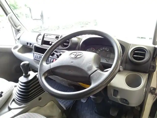トヨタ ダイナ 小型 アルミバン 3枚観音 TKG-XZU675の中古トラック画像12
