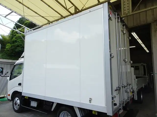 トヨタ ダイナ 小型 アルミバン 3枚観音 TKG-XZU675の中古トラック画像4