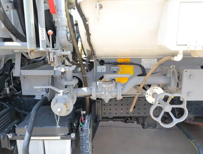 三菱 キャンター 小型 タンク車 ローリー TKG-FEA50の中古トラック画像12