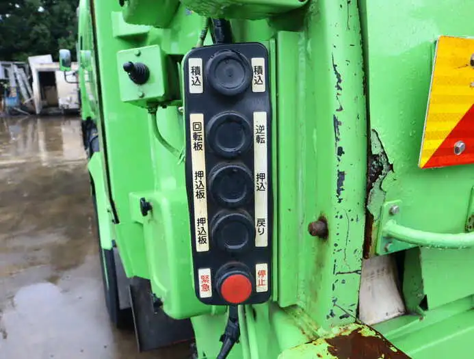 マツダ タイタン 小型 パッカー車 巻き込み式 TPG-LMR85Nの中古トラック画像4