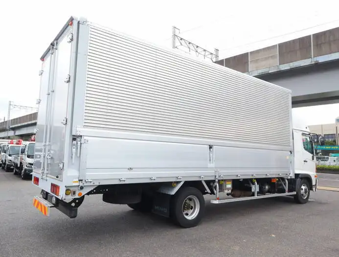 日野 レンジャー 中型/増トン ウイング ベッド TKG-FD7JLAAの中古トラック画像3
