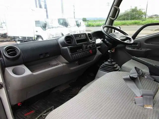 トヨタ ダイナ 小型 平ボディ LDF-KDY281 H30の中古トラック画像4