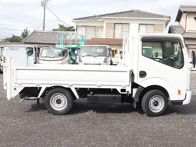 日産 アトラス 小型 平ボディ パワーゲート CBF-SQ1F24の中古トラック画像4