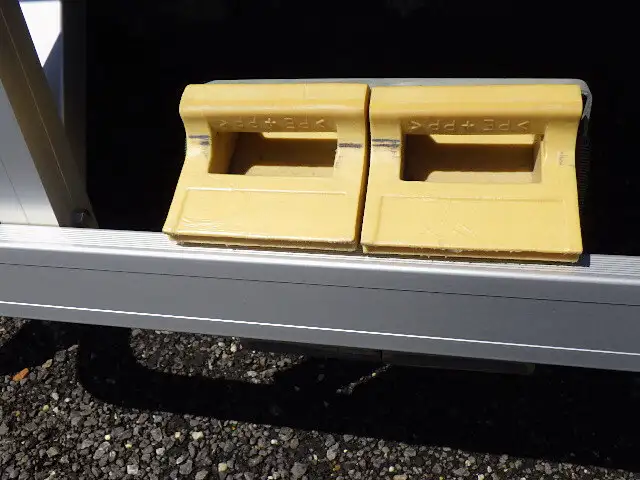 いすゞ エルフ 小型 アルミバン 床鉄板 シャッター式の中古トラック画像像17