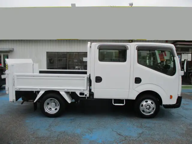 日産 アトラス 小型 平ボディ Wキャブ パワーゲートの中古トラック画像2