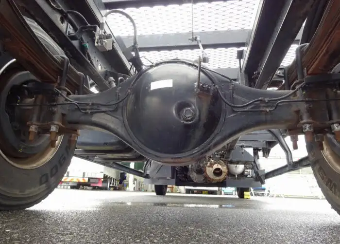 いすゞ フォワード 中型/増トン 平ボディ ベッド TKG-FRR90S2の中古トラック画像18