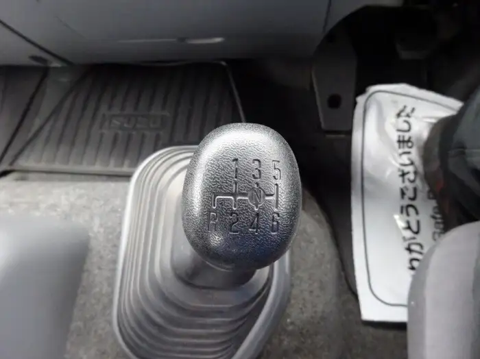 いすゞ フォワード 中型/増トン 平ボディ ベッド TKG-FRR90S2の中古トラック画像13