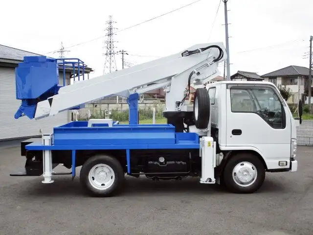 いすゞ エルフ 小型 高所・建柱車  BKG-NKR85Nの中古トラック画像3