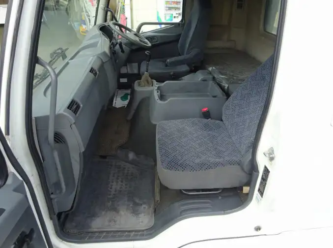 三菱 ファイター 中型/増トン 平ボディ ベッド PDG-FM62FZの中古トラック画像8