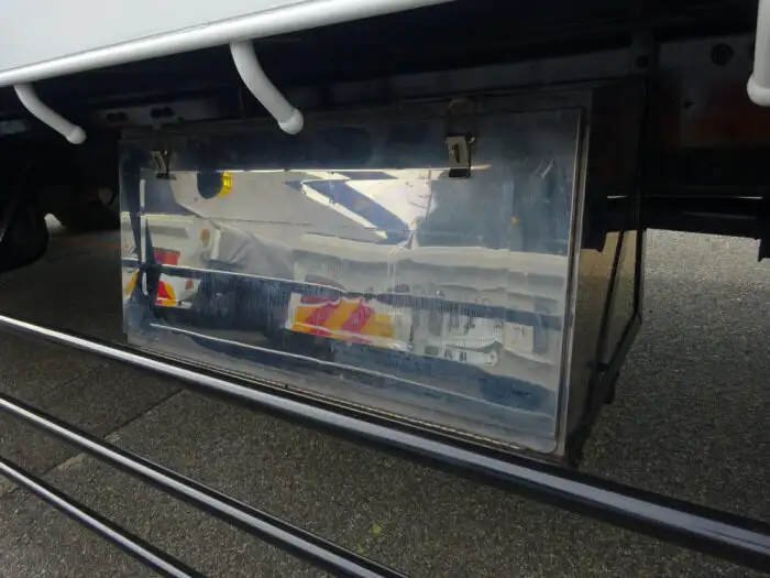 三菱 ファイター 中型/増トン 平ボディ ベッド PDG-FM62FZの中古トラック画像13