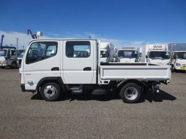 三菱 キャンター 小型 平ボディ Wキャブ 2RG-FBA20の中古トラック画像5