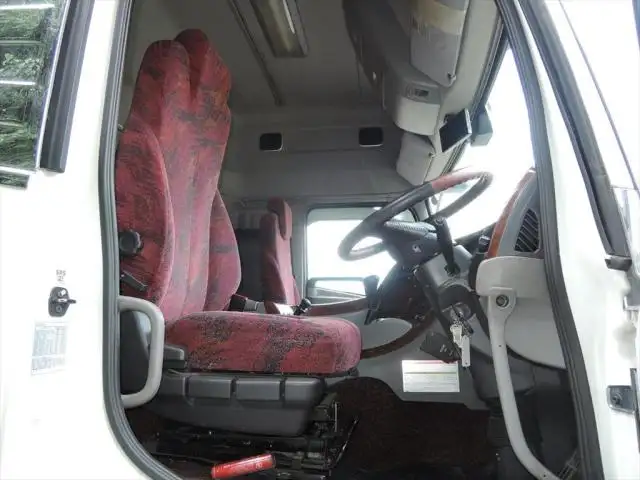 日産UD クオン 大型 ウイング の中古トラック【車両No.132992