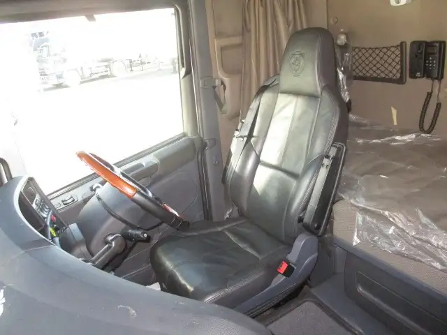 スカニア トラック 大型 トラクター ベッド の中古トラック画像10