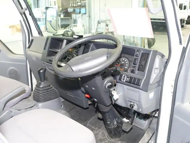 いすゞ エルフ 小型 平ボディ ショート の中古トラック【車両No