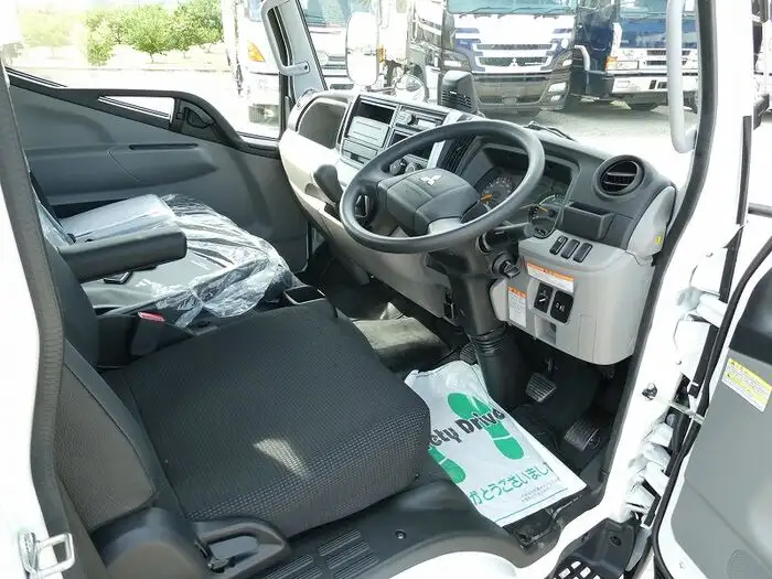 三菱 キャンター 小型 平ボディ 2RG-FBA20 R4の中古トラック画像9