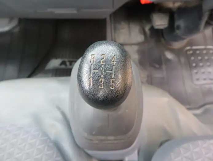 日産 アトラス 小型 平ボディ 2RG-AHR88A R2の中古トラック画像14
