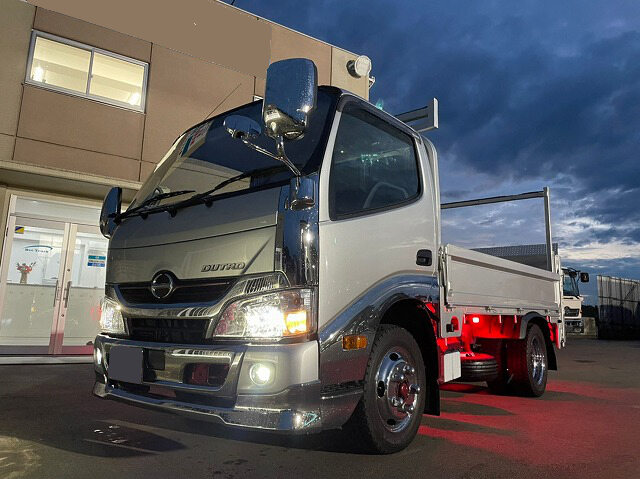 日野 デュトロ 小型 平ボディ 10尺 TKG-XZC605M