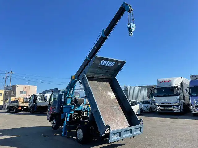 日産 アトラス 小型 ダンプ クレーン付き KC-AKR66EDの中古トラック画像5