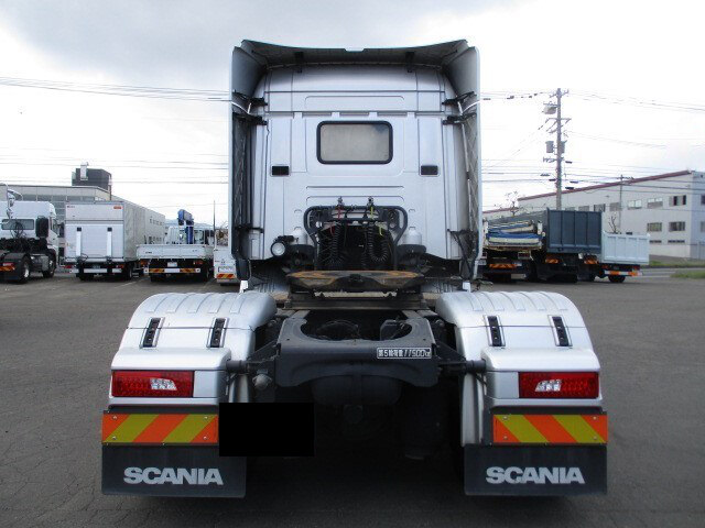 スカニア トラック 大型 トラクタ 1デフ ベッド｜画像8