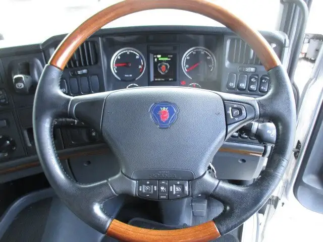 スカニア トラック 大型 トラクター 1デフ ベッドの中古トラック画像10